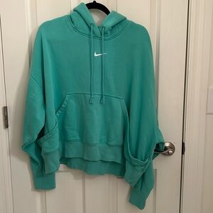 Nike Women’s Oversized Pullover Hoodie Pheonix Fleece